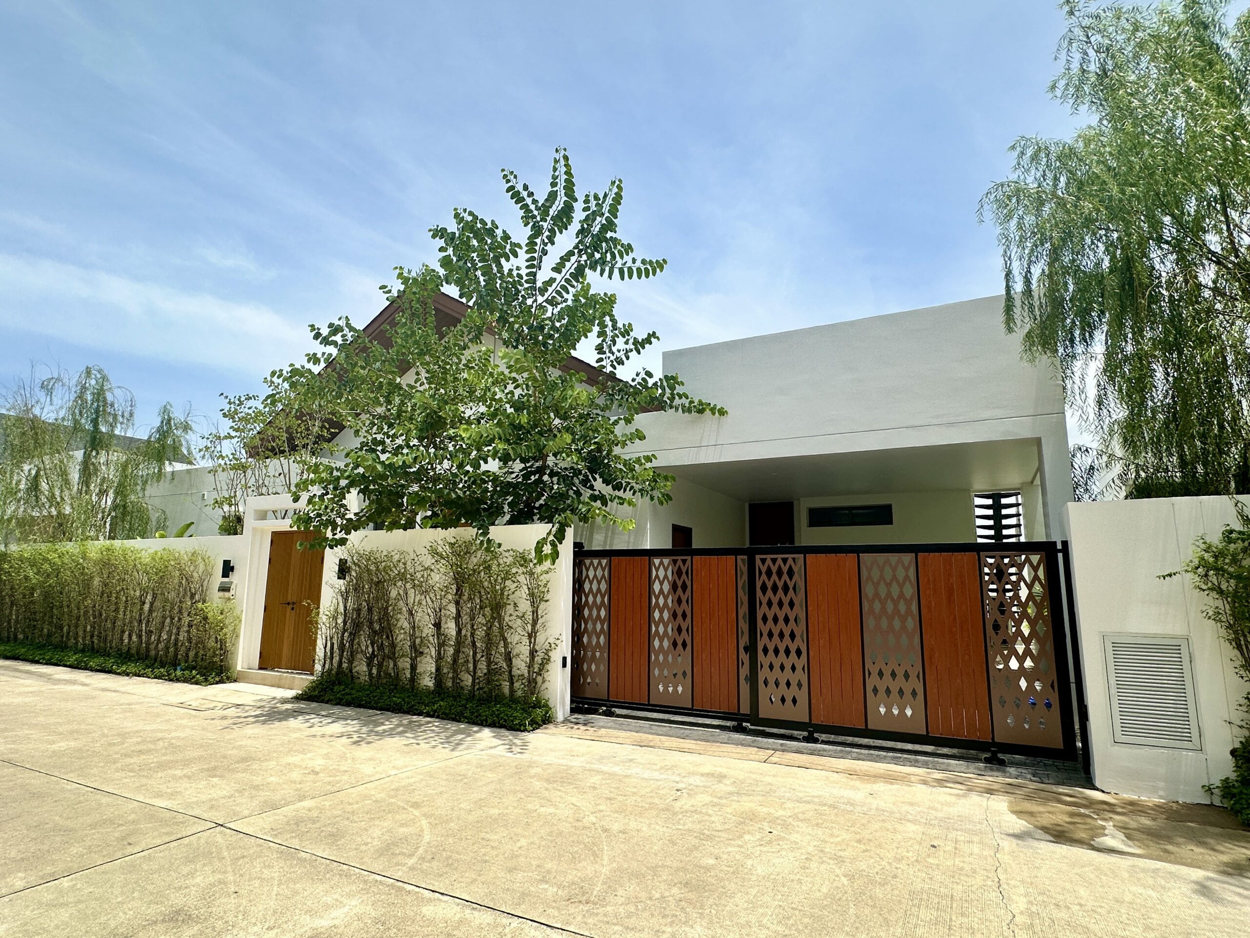 Ozone Villas – modern pool villa
